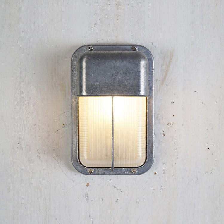 Olcarila Vintage Outdoor Wall Sconce Aluminum Glass Lamp